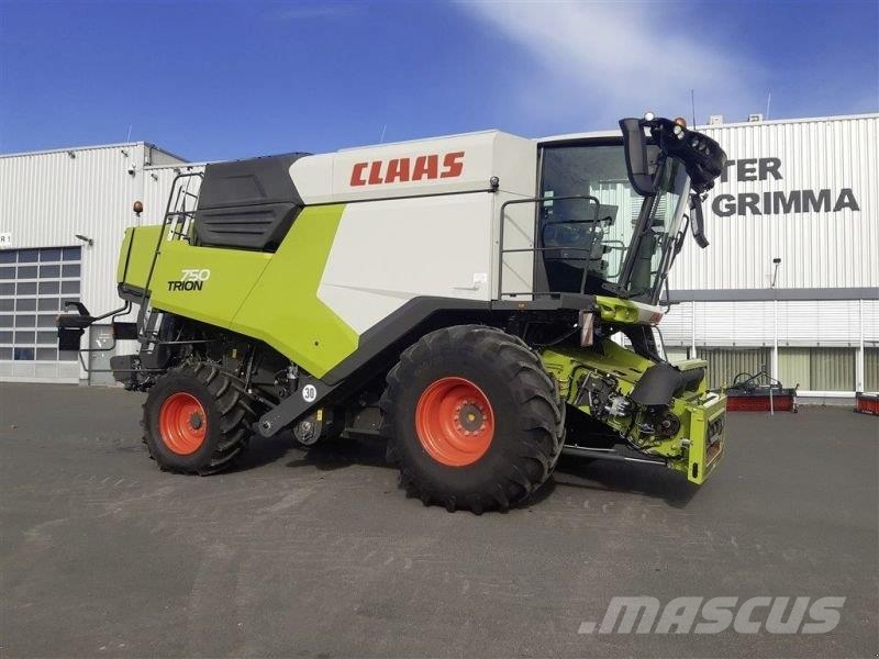 CLAAS TRION 750 Kombajni