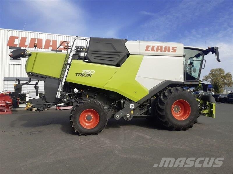 CLAAS TRION 750 Kombajni