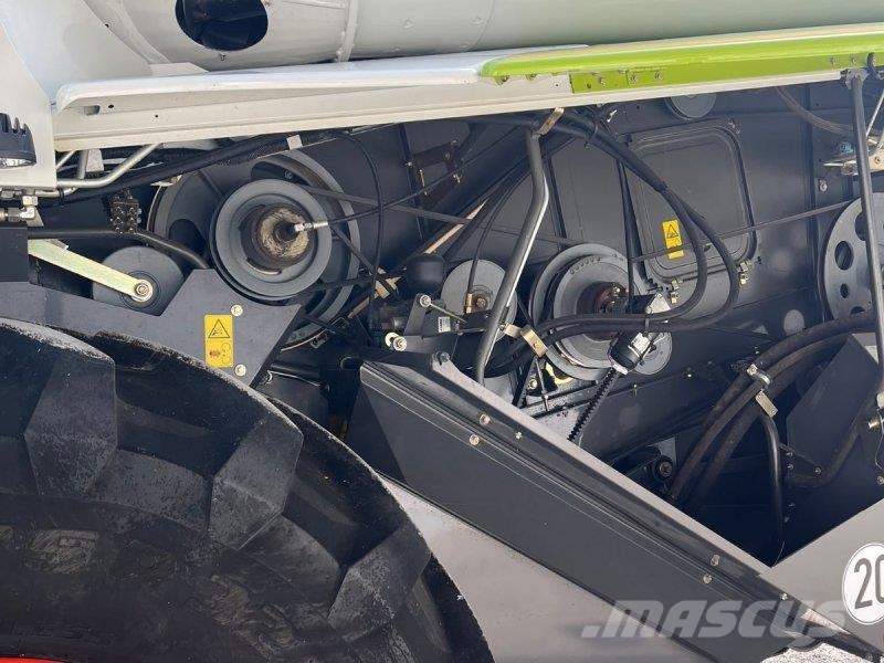 CLAAS Tucano 320 Kombajni