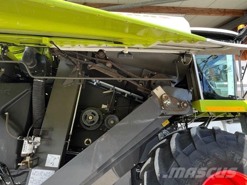 CLAAS Tucano 320 Kombajni