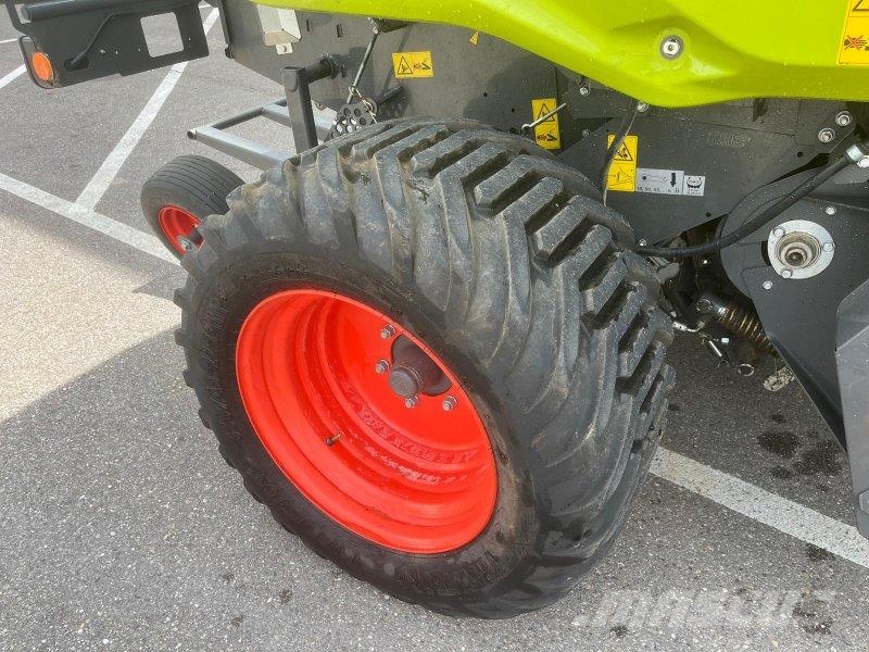CLAAS Variant 585 RC Rundballenpressen