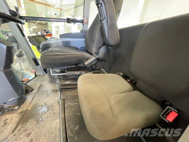 CLAAS XERION 5000 TRAC VC Трактори