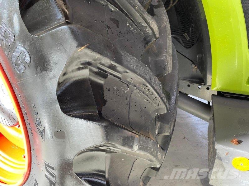 CLAAS XERION 5000 TRAC VC Трактори