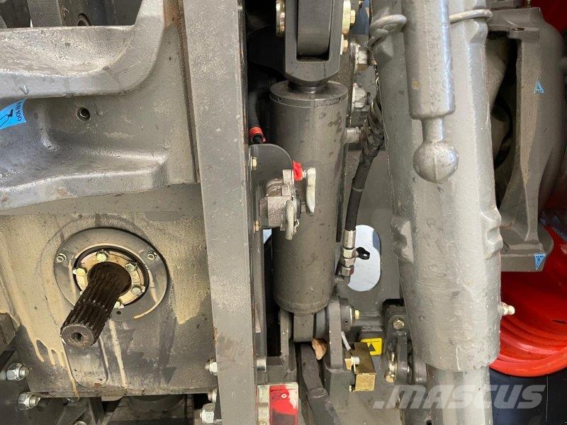 CLAAS XERION 5000 TRAC VC Трактори