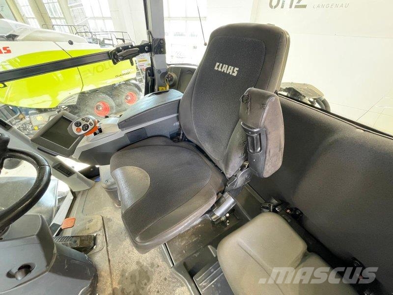 CLAAS XERION 5000 TRAC VC Трактори