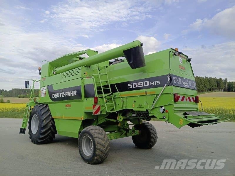 Deutz-Fahr 5690 HTS MIT SW DH 720 A+TW Leikkuupuimurit