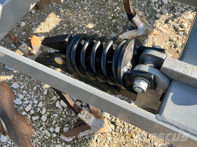 EuM Agrotec Vibrocat 50 mit Steinsicherung 中耕管理機