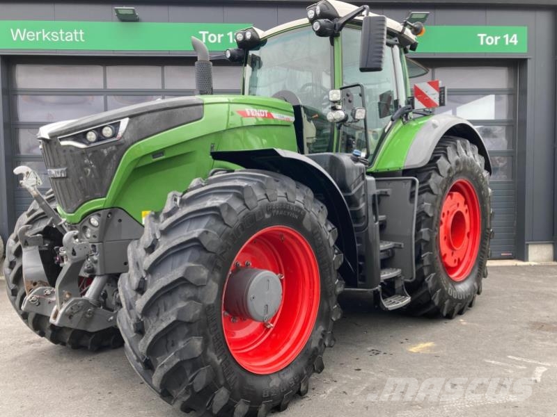 Fendt 1046 VARIO GEN3 PROFI PLUS الجرارات