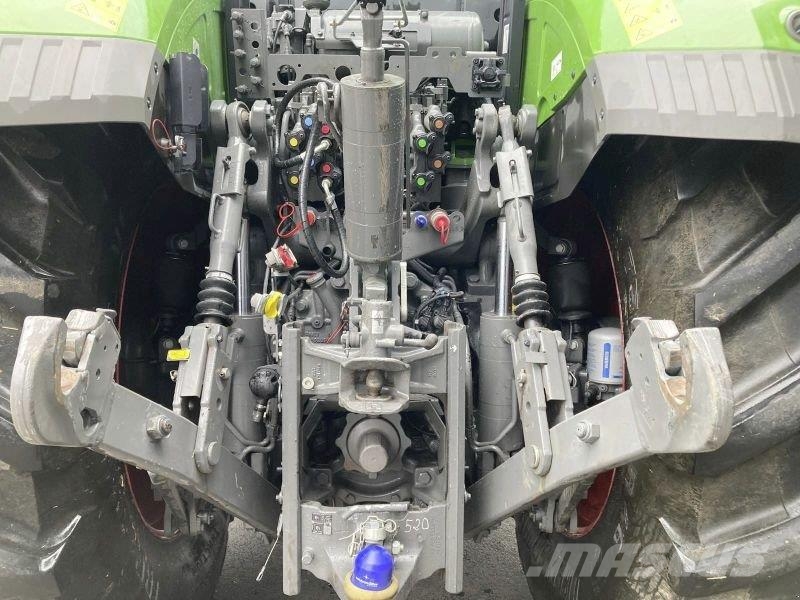 Fendt 1046 VARIO GEN3 PROFI PLUS الجرارات