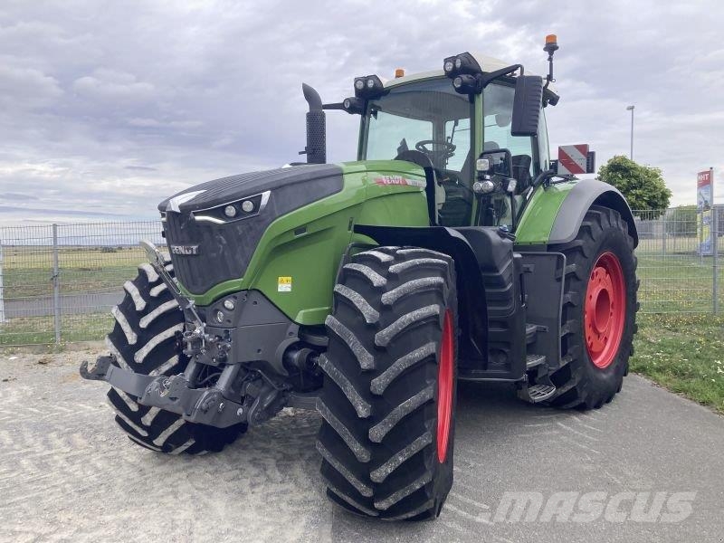 Fendt 1046 VARIO GEN3 PROFI PLUS Traktorit