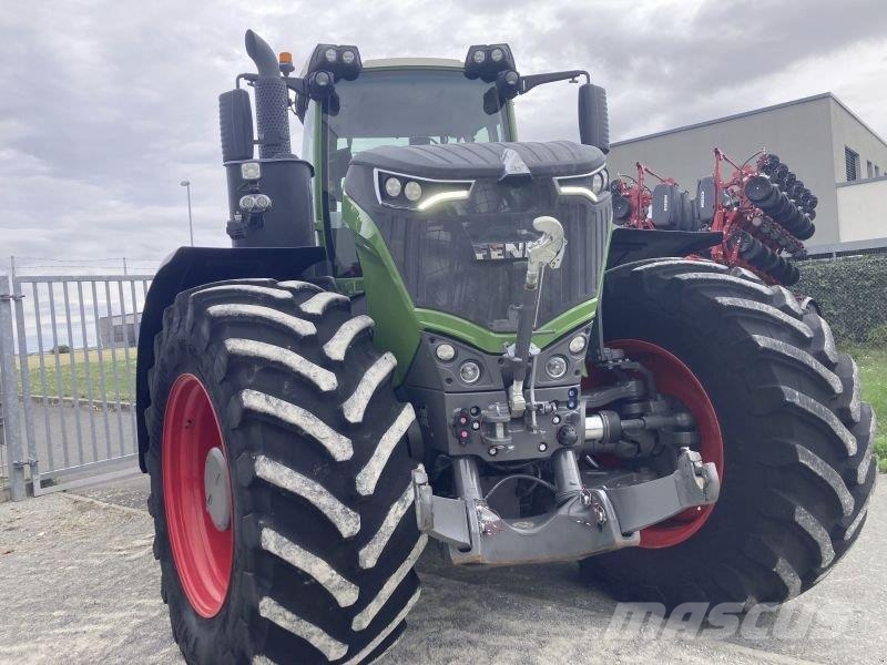 Fendt 1046 VARIO GEN3 PROFI PLUS Traktorit