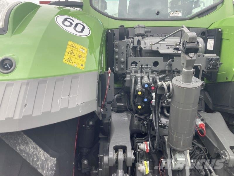 Fendt 1046 VARIO GEN3 PROFI PLUS Traktorit