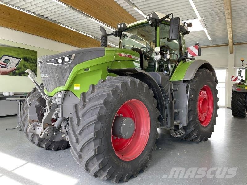 Fendt 1046 VARIO GEN3 PROFI PLUS Traktorit