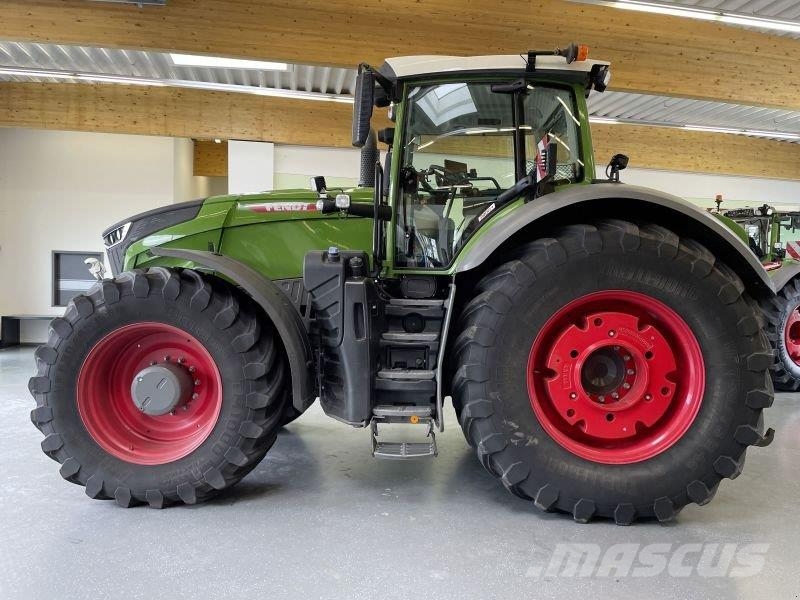 Fendt 1046 VARIO GEN3 PROFI PLUS Traktorit