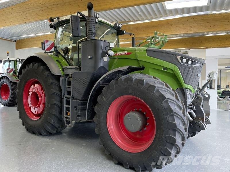 Fendt 1046 VARIO GEN3 PROFI PLUS Traktorit