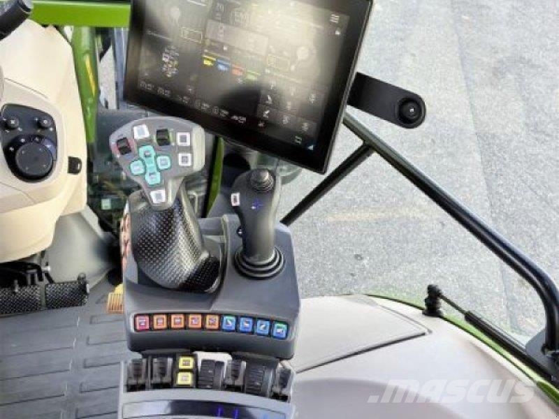 Fendt 211 S VARIO GEN3 PROFI S2 Tractoren
