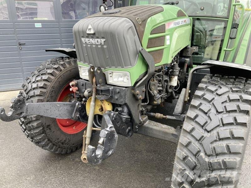Fendt 211 VARIO Trattori compatti