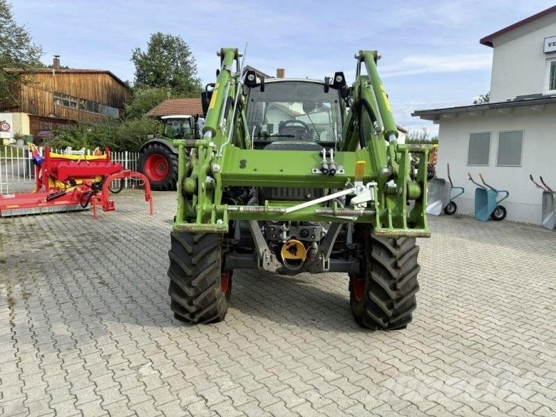 Fendt 211 VARIO GEN3 PROFI Tractoren