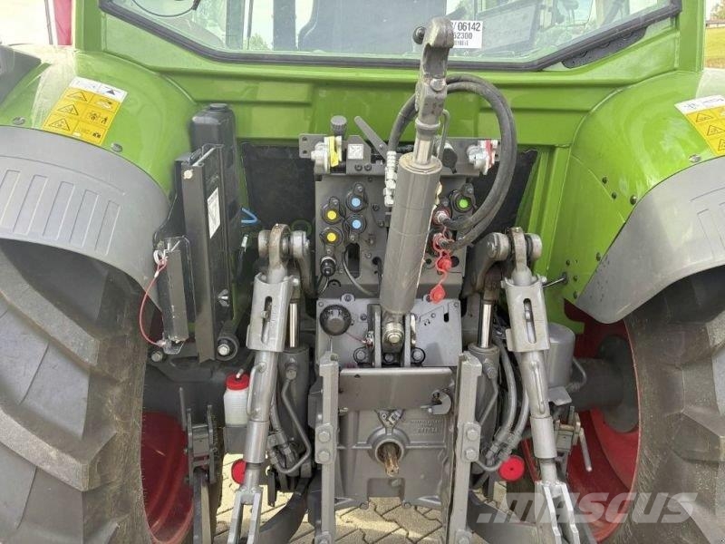 Fendt 211 VARIO GEN3 PROFI Tractoren