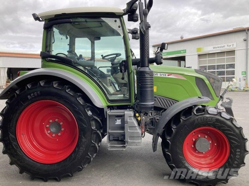 Fendt 312 VARIO S4 POWER Traktori