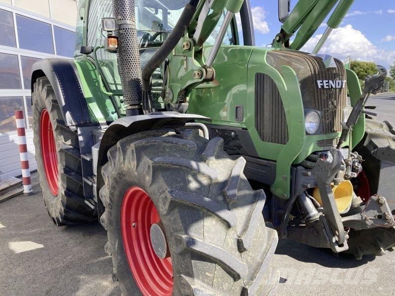 Fendt 415 VARIO Трактори