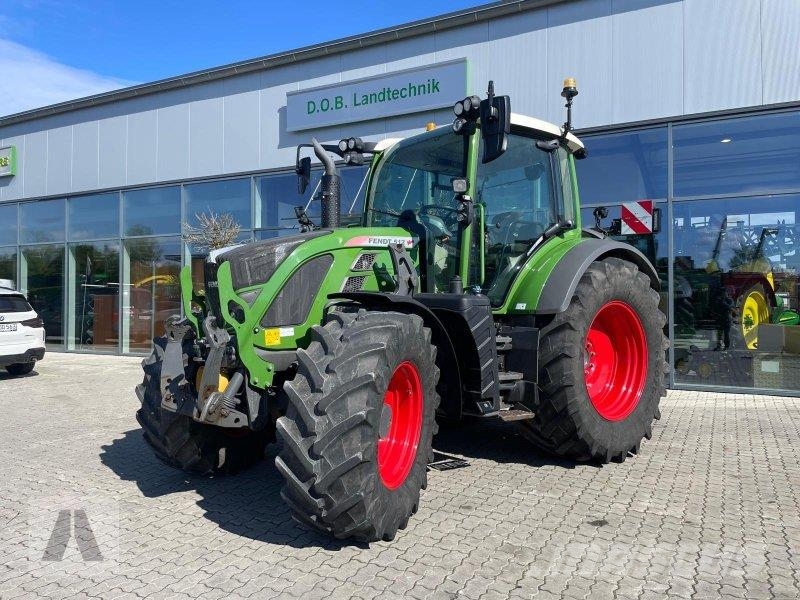 Fendt 512 Vario PowerPlus Tractors