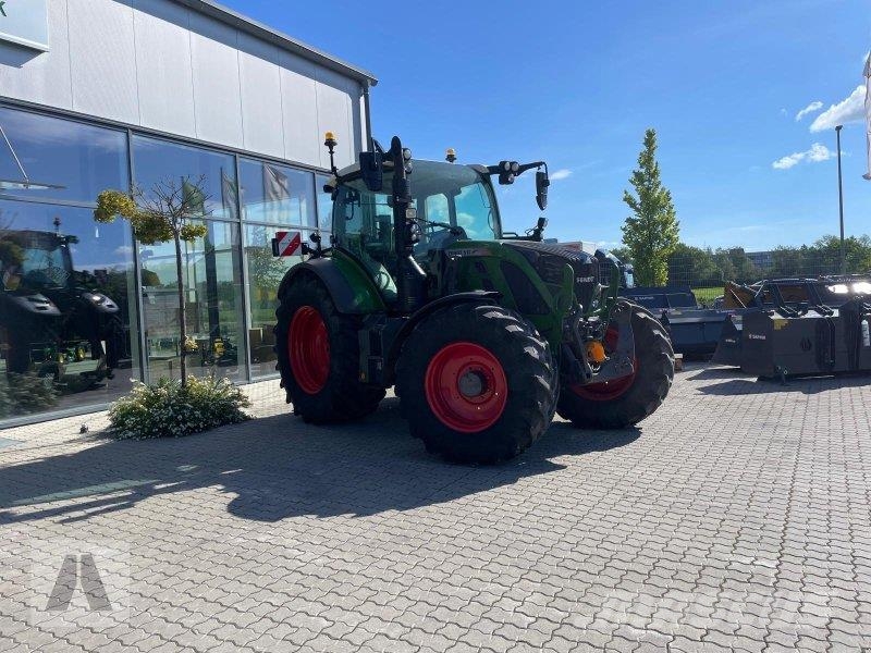 Fendt 512 Vario PowerPlus Tractors