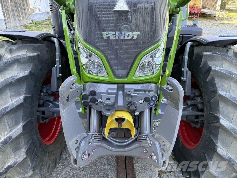 Fendt 516 VARIO S4 PROFI Трактори