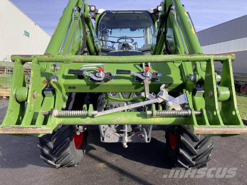 Fendt 516 VARIO S4 PROFI PLUS Trattori