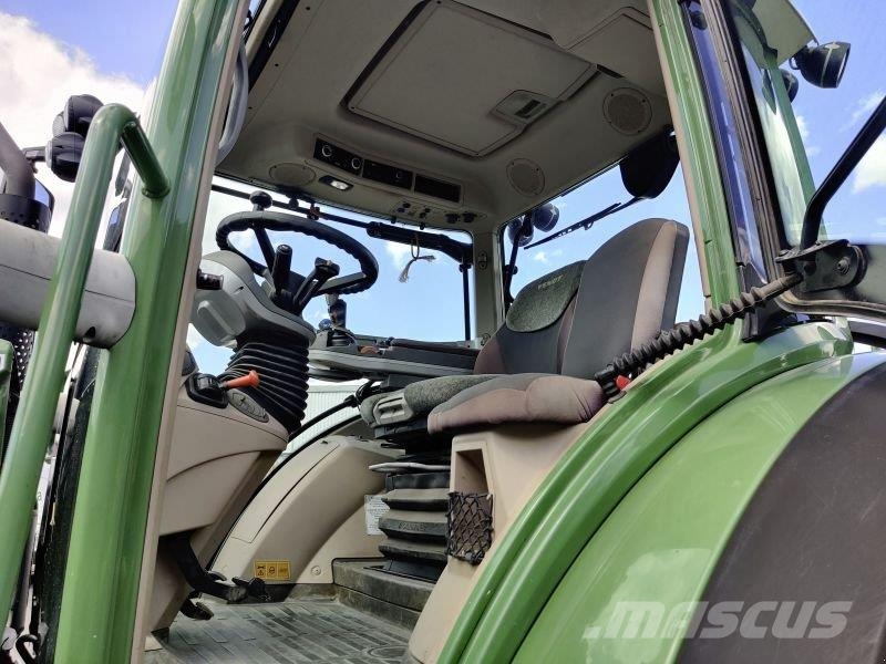 Fendt 516 VARIO SCR PROFI Traktory