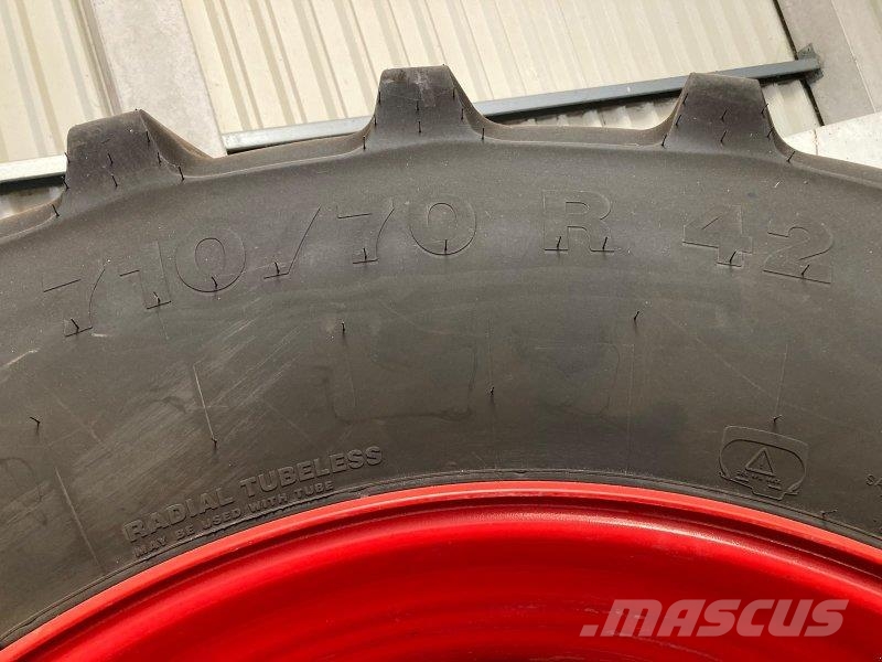 Fendt 600/70 R30 + 710/70 R42 Padangos, ratai ir ratlankiai