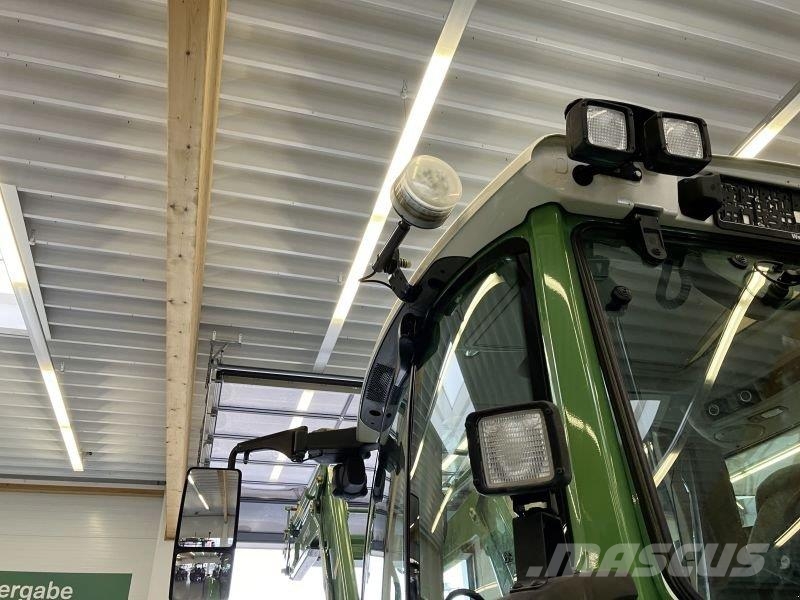 Fendt 716 VARIO S4 PROFI Traktorit