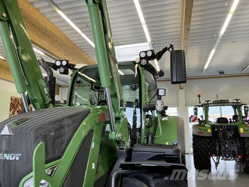 Fendt 716 VARIO S4 PROFI Traktorit