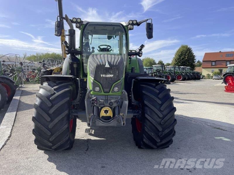 Fendt 718 VARIO GEN6 POWER PLUS Tratores Agrícolas usados