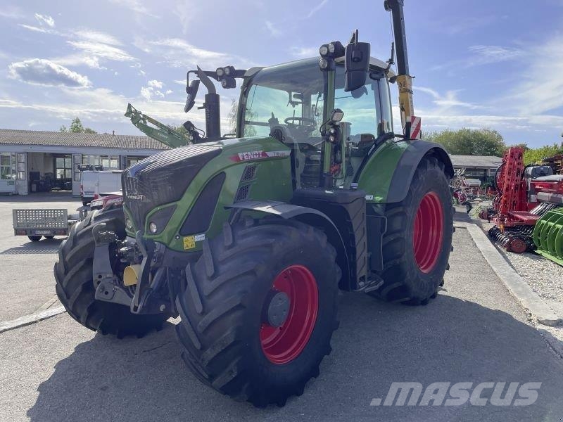 Fendt 718 VARIO GEN6 POWER PLUS Tratores Agrícolas usados