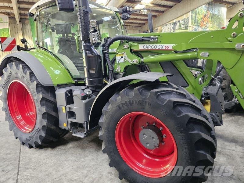 Fendt 718 VARIO GEN6 PPL SET 2 Traktory