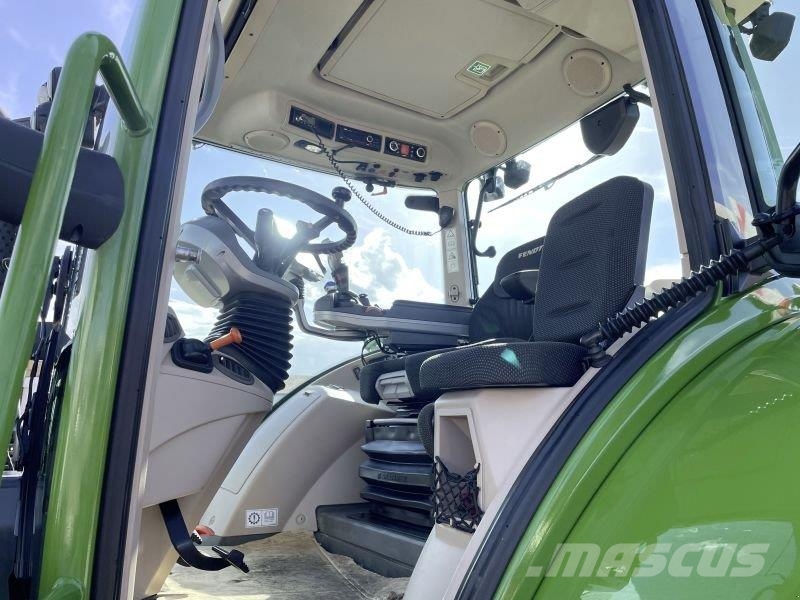 Fendt 718 VARIO S4 PROFI PLUS Tratores Agrícolas usados