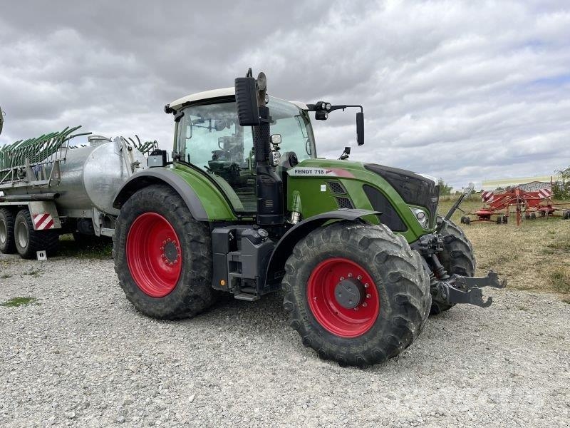 Fendt 718 VARIO S4 PROFI PLUS Трактори