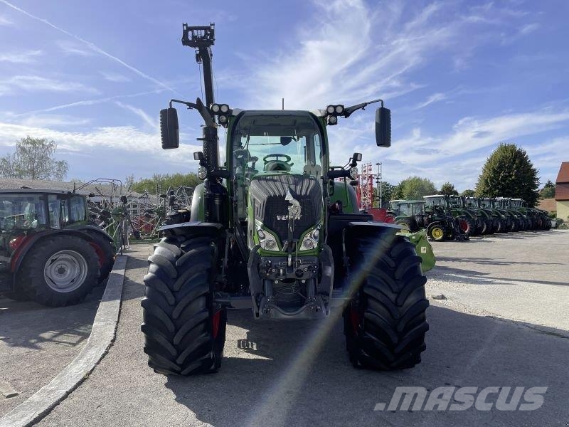 Fendt 718 VARIO S4 PROFI PLUS Tratores Agrícolas usados