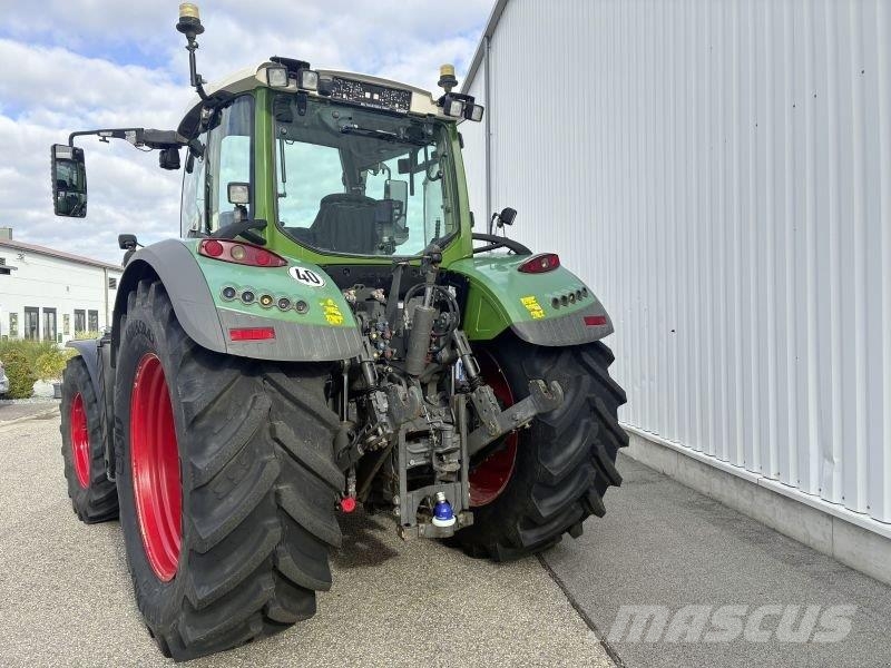 Fendt 718 VARIO S4 PROFI PLUS Tractoren
