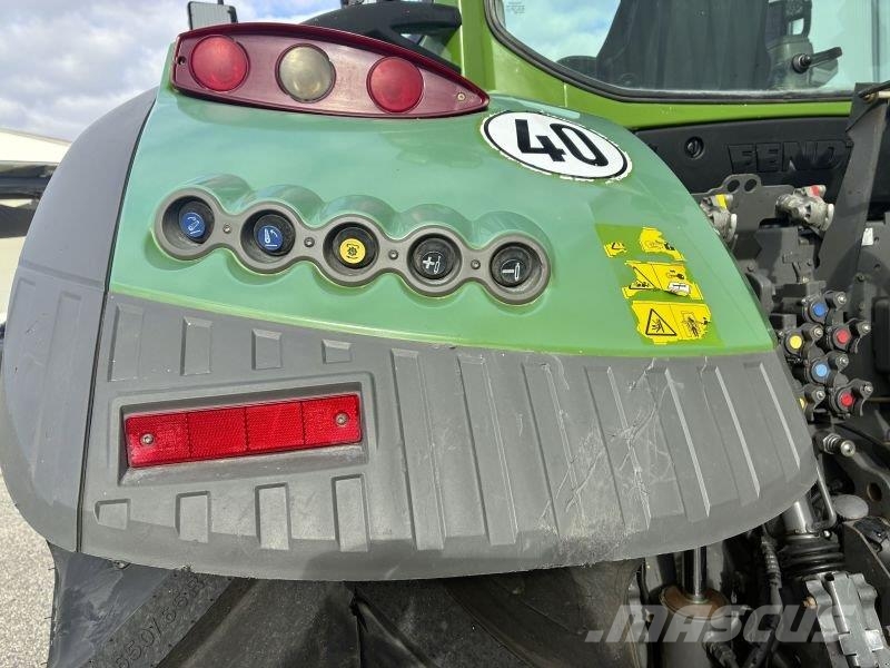 Fendt 718 VARIO S4 PROFI PLUS Tractoren