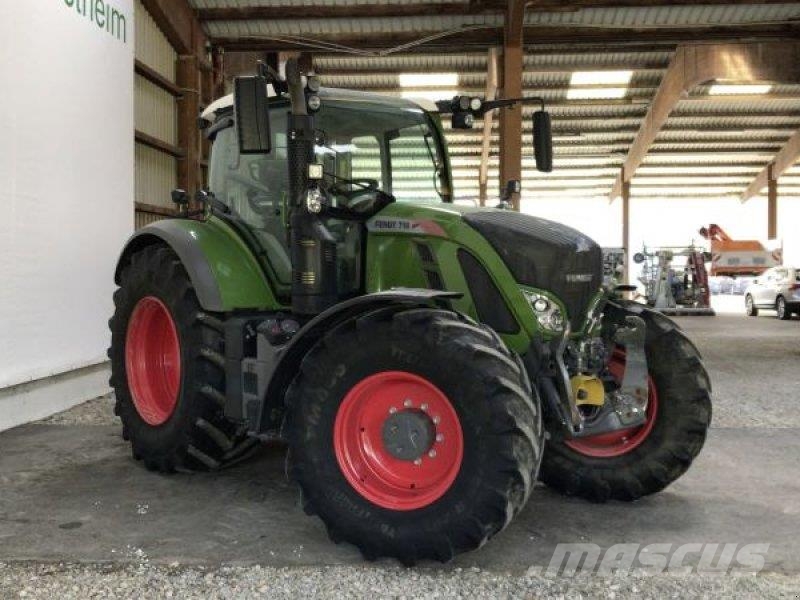 Fendt 718 VARIO S4 Profi Plus Tracteur