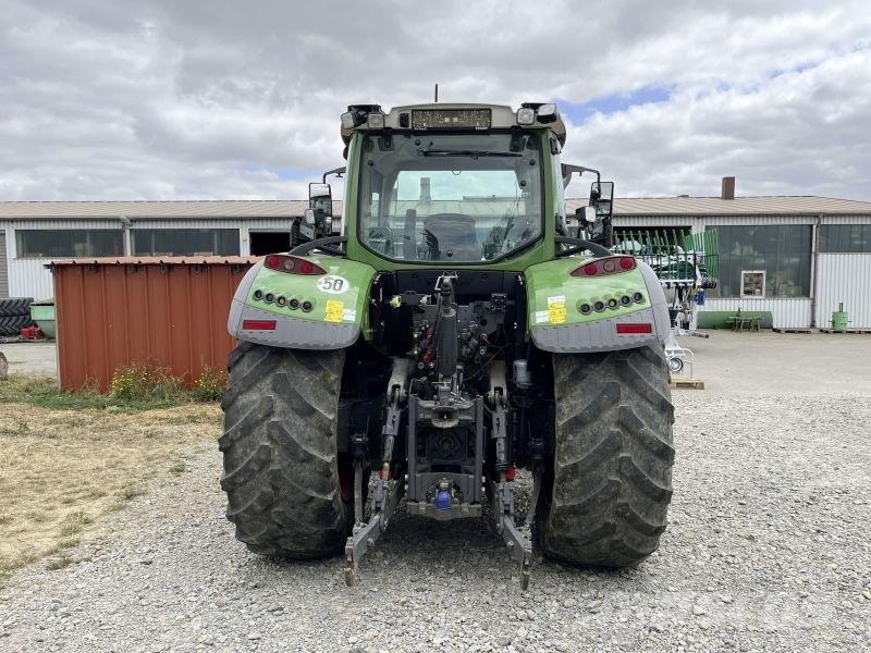 Fendt 718 VARIO S4 PROFI PLUS Traktorji