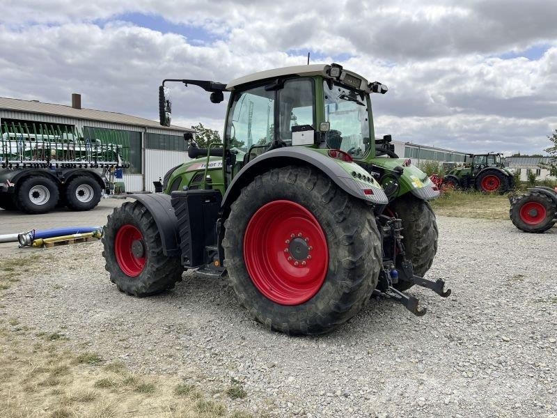 Fendt 718 VARIO S4 PROFI PLUS Traktorji