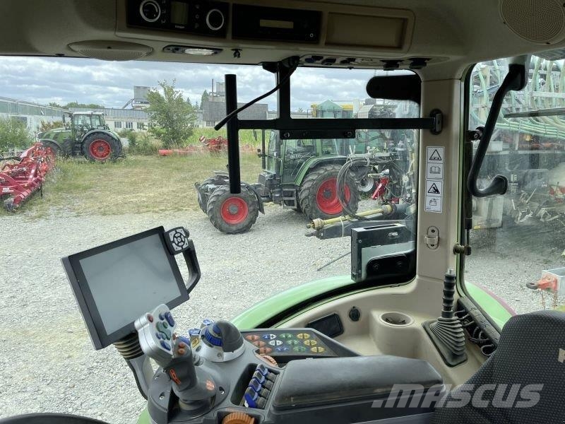 Fendt 718 VARIO S4 PROFI PLUS Traktorji