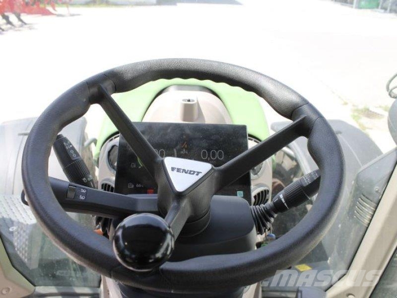 Fendt 720 VARIO GEN6 PROFI PLUS Traktoren
