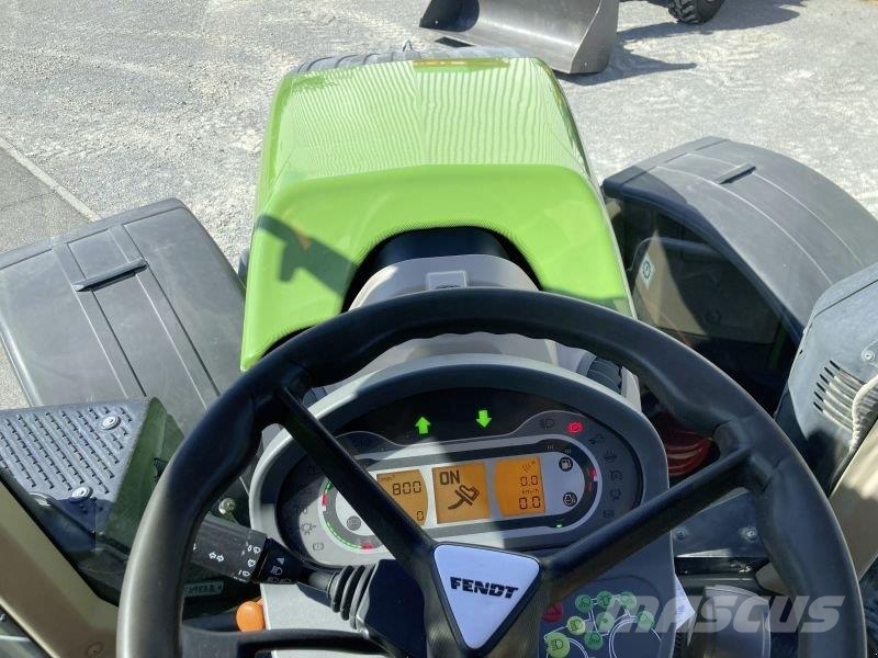 Fendt 720 VARIO S4 PROFI PLUS Traktory
