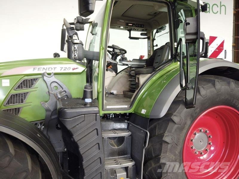 Fendt 720 VARIO S4 PROFI PLUS Traktoren