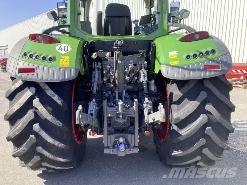 Fendt 720 VARIO S4 PROFI PLUS Traktory
