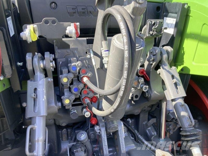 Fendt 720 VARIO S4 PROFI PLUS Traktory